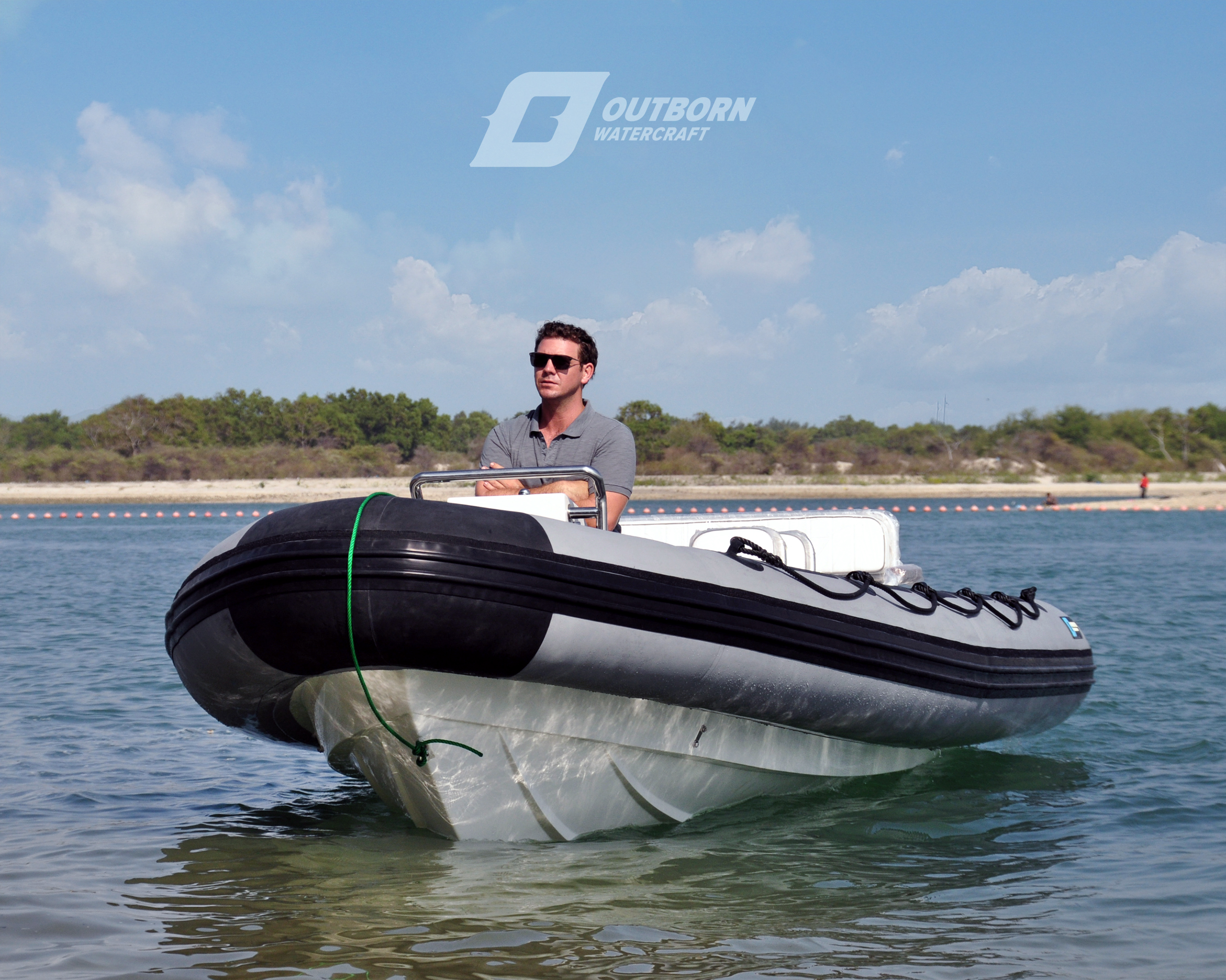 Rigid Inflatable Boat (RIB) untuk Pribadi | Outborn Watercraft